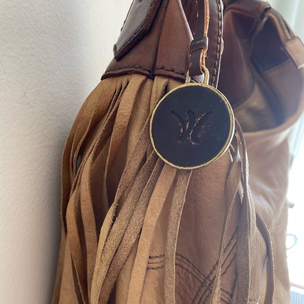 Lg Shoulder Bag Australian Leather / Gold Fringe - Picture 3 of 10